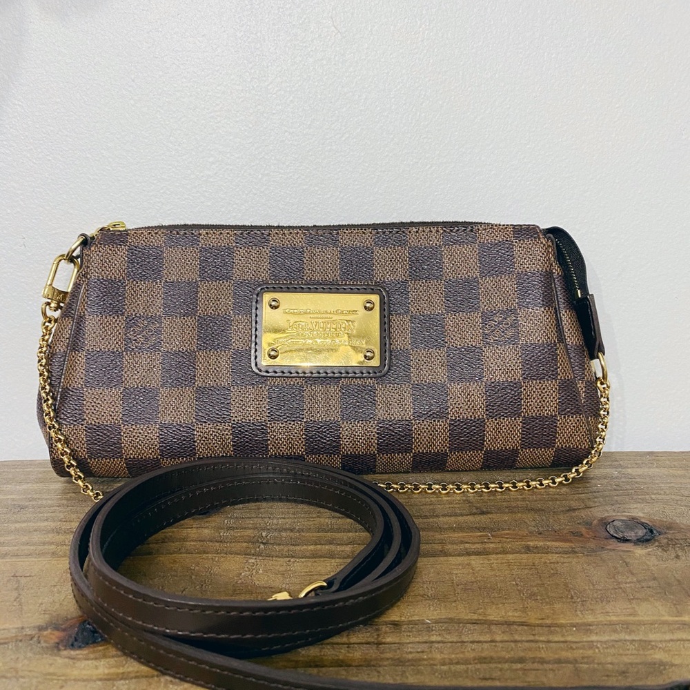 Louis Vuitton Eva Clutch - Picture 15 of 16